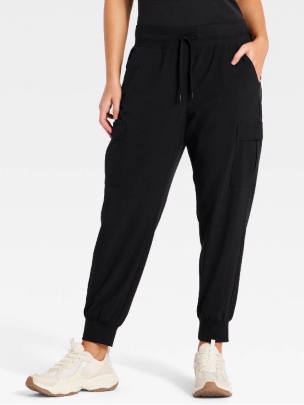 NWT All in Motion Active Light Mid-Rise Jogger Pants